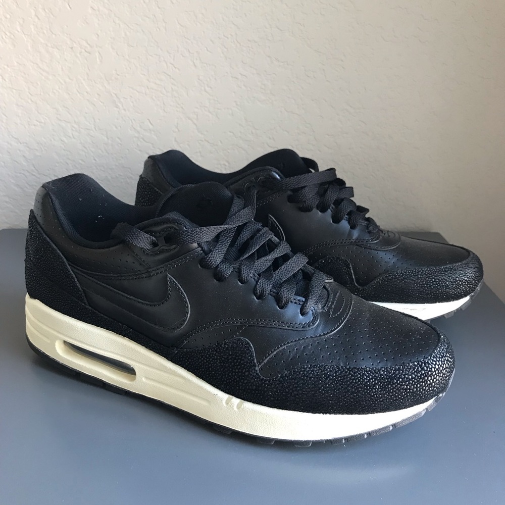 Nike Air Max 1 Black Pebble Leather Sneakers